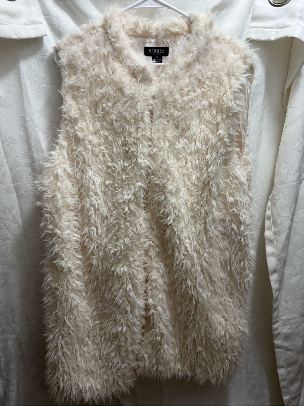 Rouge Helium Cream Shaggy Faux Fur Sleeveless Teddy Coat